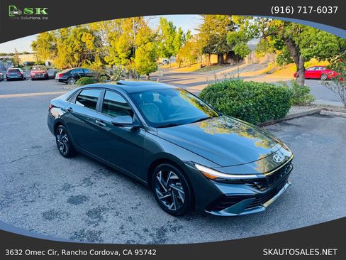 Used 2024 Hyundai Elantra Limited FWD image 4
