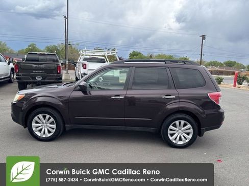 Used 2013 Subaru Forester 2.5X Premium w/ Popular Pkg 2 AWD/4WD image 5