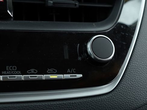 Used 2024 Toyota Corolla LE image 32