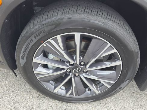 Used 2026 INFINITI QX60 Luxe w/ Cargo Package FWD image 7