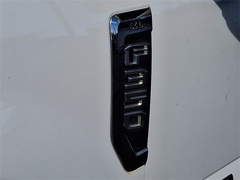 Used 2019 Ford F350 XL w/ Power Equipment Group image 31
