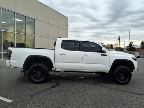 Used 2018 Toyota Tacoma TRD Pro image 8
