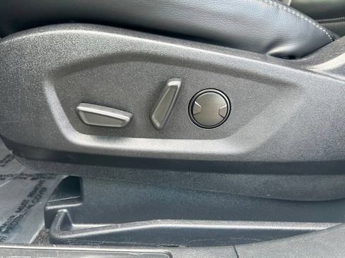 Used 2024 Ford Edge SEL AWD/4WD image 15