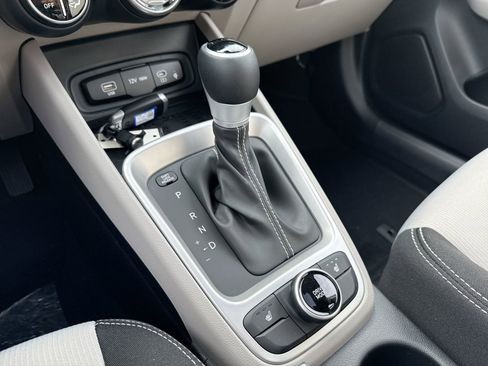 New 2026 Hyundai Venue SEL image 20