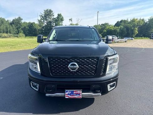 Used 2019 Nissan Titan PRO-4X AWD/4WD image 8