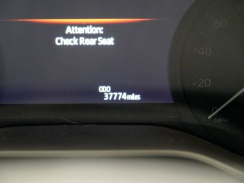 Used 2025 Toyota Sienna XLE FWD image 16