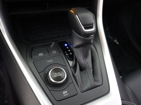 Used 2025 Toyota RAV4 XLE Premium w/ Weather Package image 50