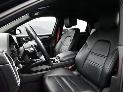 Used 2022 Porsche Cayenne Platinum Edition AWD/4WD image 5