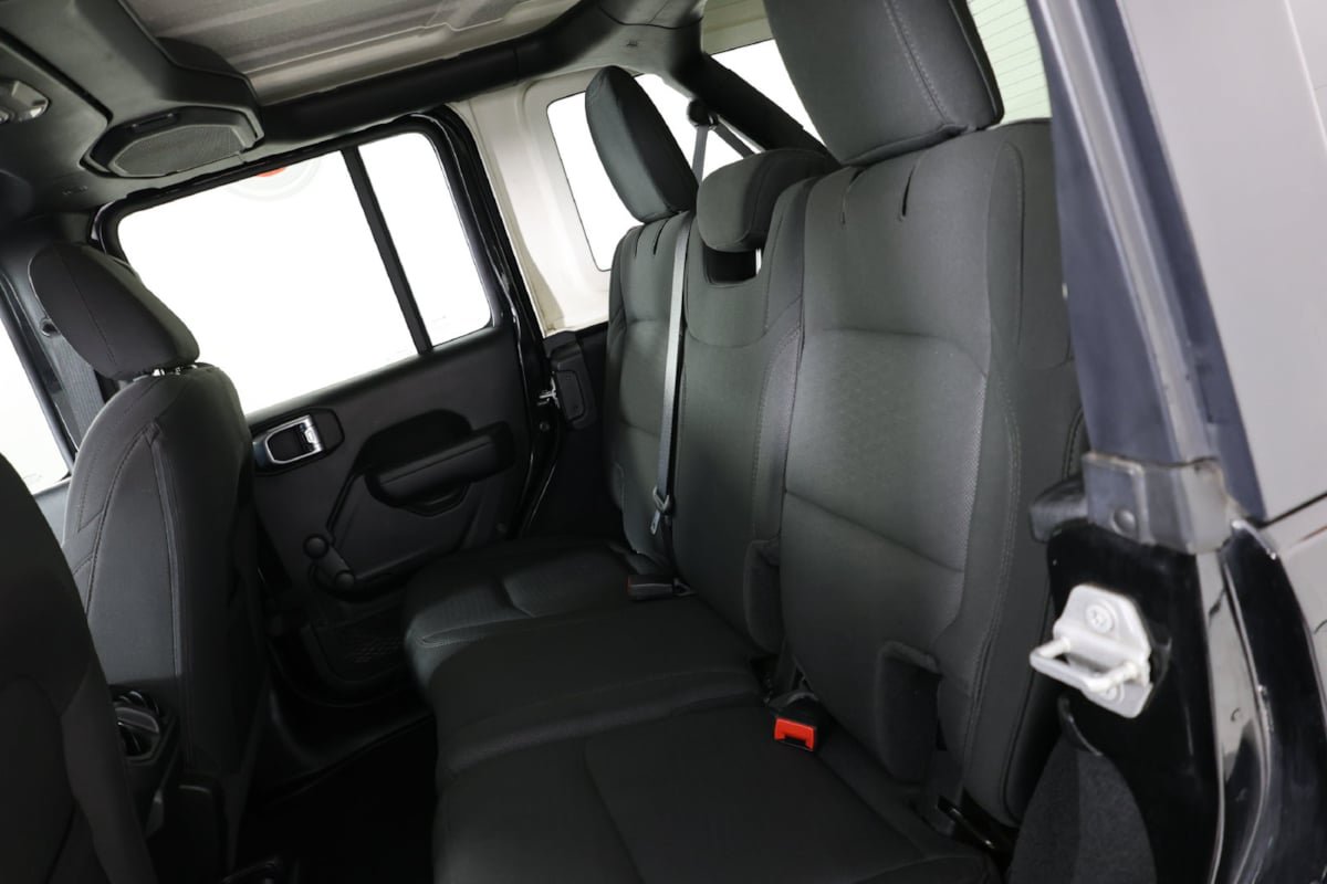Used 2022 Jeep Wrangler Unlimited Sport AWD/4WD image 36