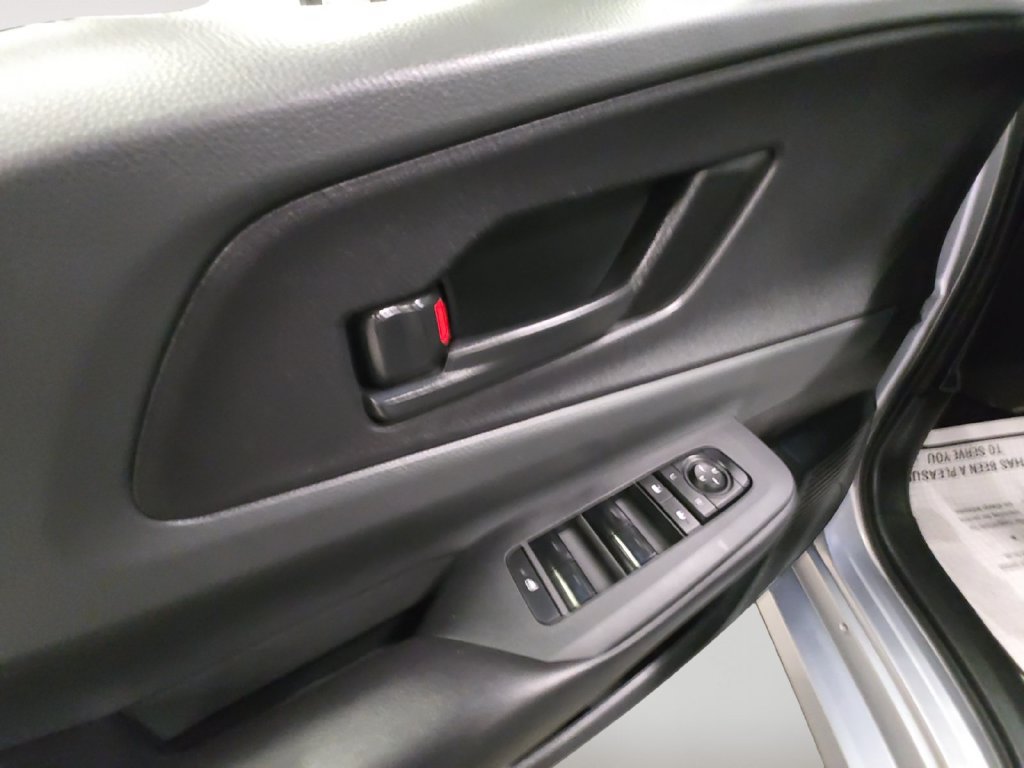 Used 2025 Toyota Prius LE FWD image 14