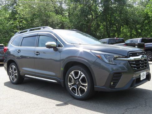 Used 2023 Subaru Ascent Limited w/ Technology Package AWD/4WD image 3