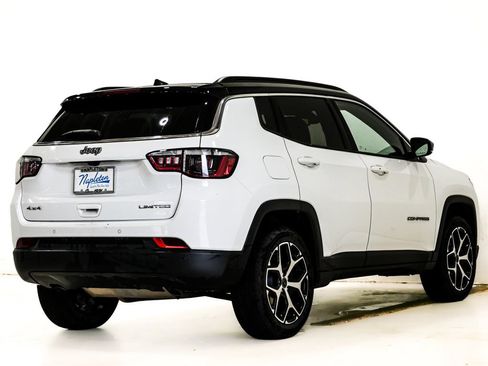 Used 2025 Jeep Compass Limited AWD/4WD image 6
