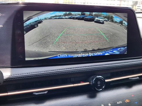 Used 2024 Nissan Ariya AWD image 16