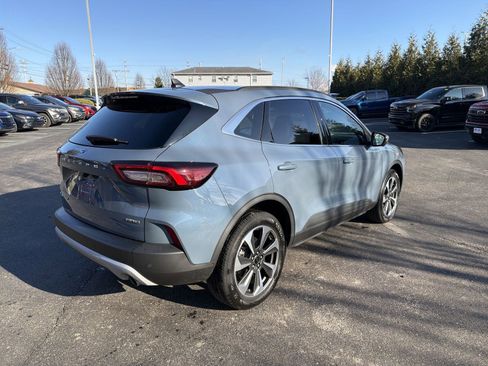 Used 2023 Ford Escape Platinum image 8