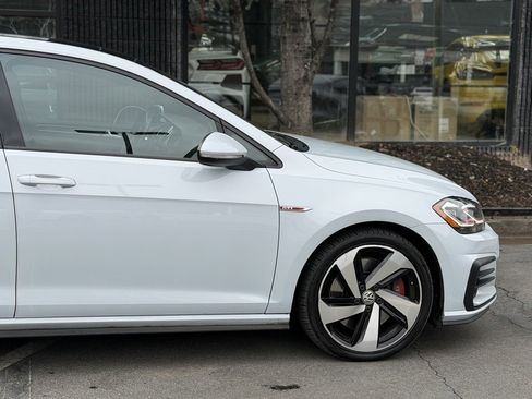 Used 2018 Volkswagen GTI SE w/ SE Leather Package image 23