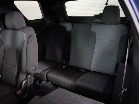 Used 2023 Chevrolet Traverse LT FWD image 36