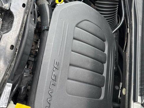 Used 2020 Dodge Grand Caravan SXT FWD image 19