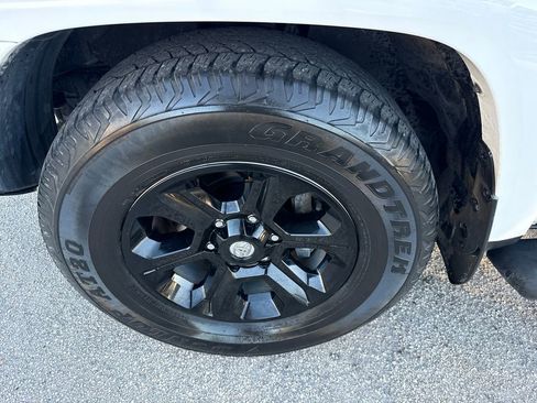 Used 2022 Toyota 4Runner SR5 Premium w/ Moonroof Package image 13