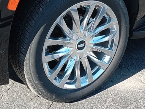 Certified 2024 Cadillac Escalade ESV Premium Luxury AWD/4WD image 7