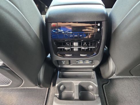 New 2025 Jeep Grand Cherokee L Laredo w/ Luxury Tech Group I image 29