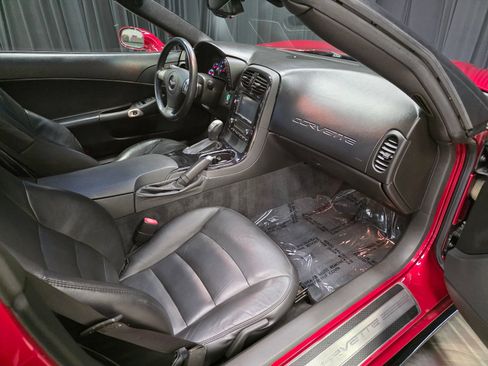 Used 2009 Chevrolet Corvette Coupe w/ Roof Package RWD image 27