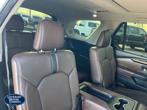 Used 2025 Honda Pilot Elite image 22