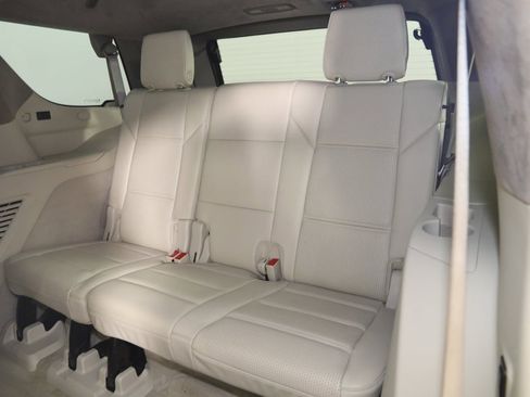 Used 2021 Cadillac Escalade Sport Platinum image 69