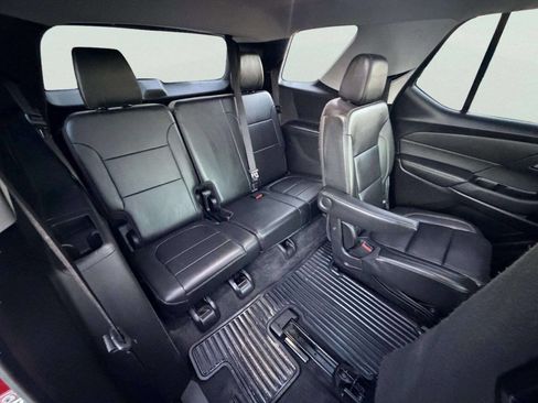 Used 2019 Chevrolet Traverse LT w/ LT Premium Package AWD/4WD image 32