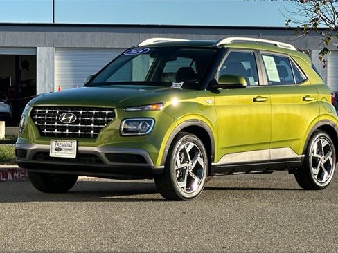 Used 2024 Hyundai Venue SEL image 8