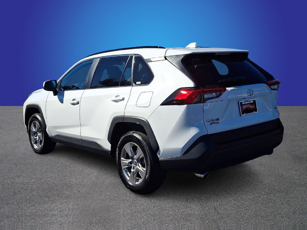 Used 2025 Toyota RAV4 XLE FWD image 6