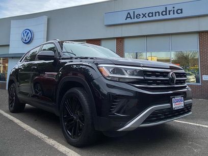 Used 2023 Volkswagen Atlas Cross Sport SE w/ Panoramic Sunroof Package