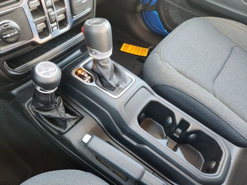 New 2026 Jeep Gladiator Sport AWD/4WD image 27