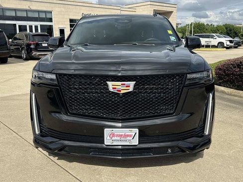 Used 2022 Cadillac Escalade Sport Platinum AWD/4WD image 2