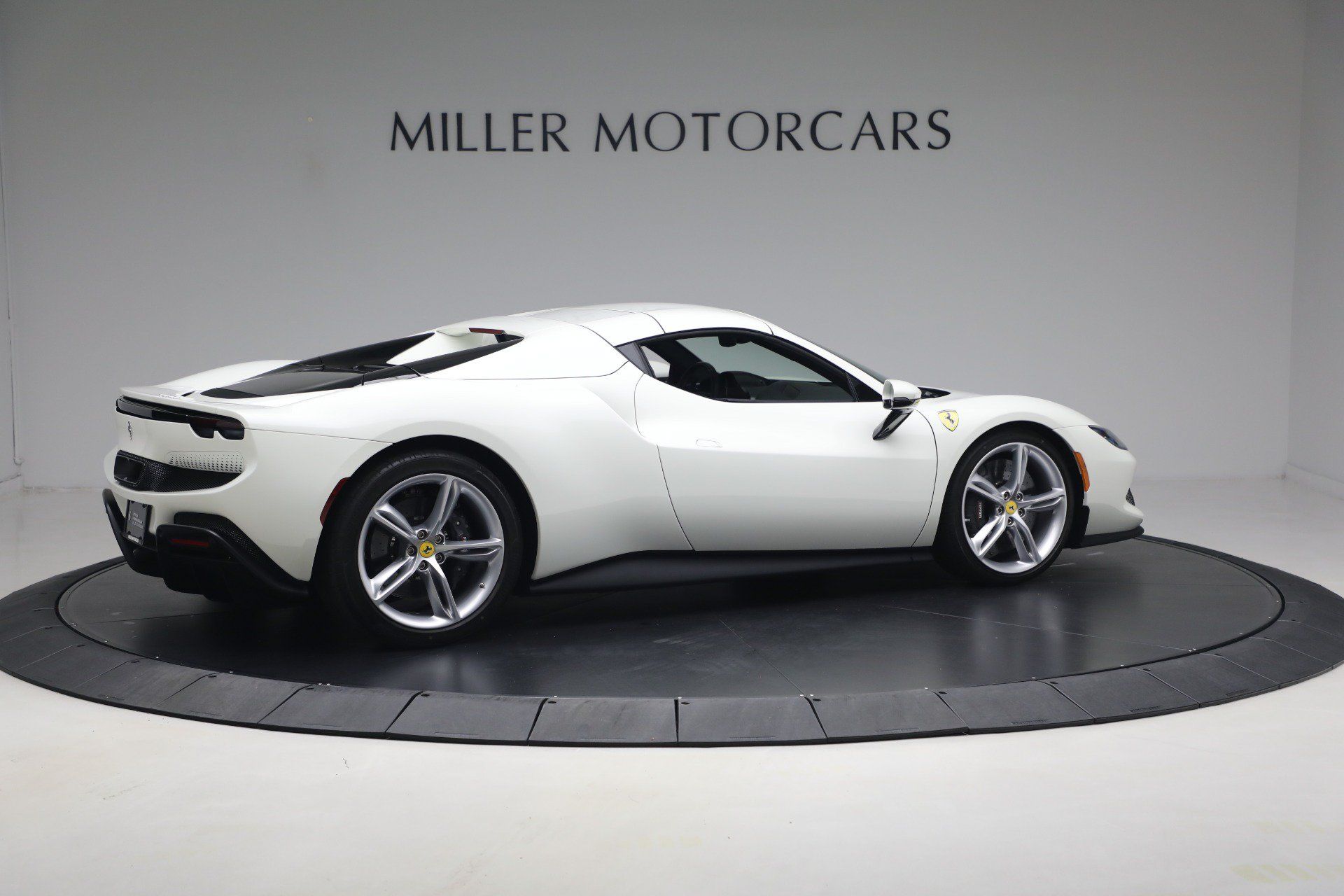 Used 2025 Ferrari 296 GTS RWD image 28