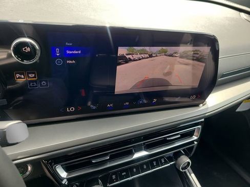 New 2026 Chevrolet Traverse LT image 30