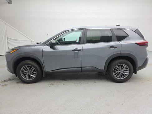 Used 2023 Nissan Rogue S image 7
