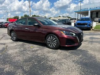 Used 2025 Nissan Altima 2.5 SV FWD video 1