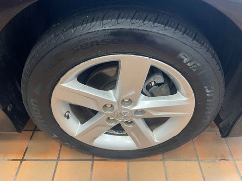 Used 2014 Toyota Camry SE image 17