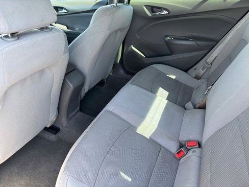 Used 2018 Chevrolet Cruze LS image 16