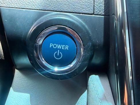 Used 2014 Toyota Camry LE FWD image 30