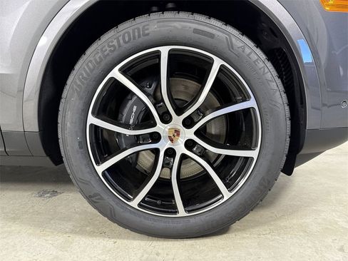 New 2026 Porsche Cayenne image 15