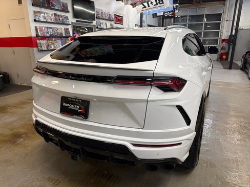 Used 2019 Lamborghini Urus image 6