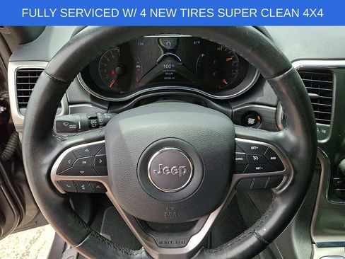Used 2021 Jeep Grand Cherokee Laredo AWD/4WD image 18