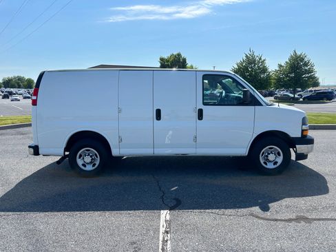 Used 2020 Chevrolet Express 2500 w/ Driver Convenience Package RWD image 6