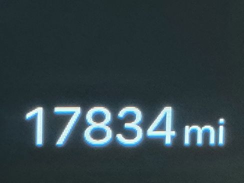 Used 2025 Hyundai Santa Fe Calligraphy image 2