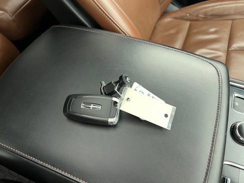 Used 2020 Lincoln Aviator Reserve w/ Equipment Group 201A image 36