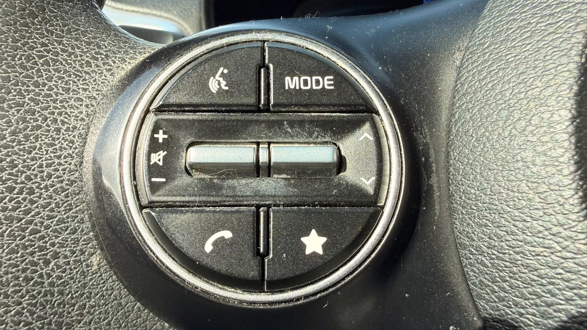 Used 2025 Kia Soul LX FWD image 18