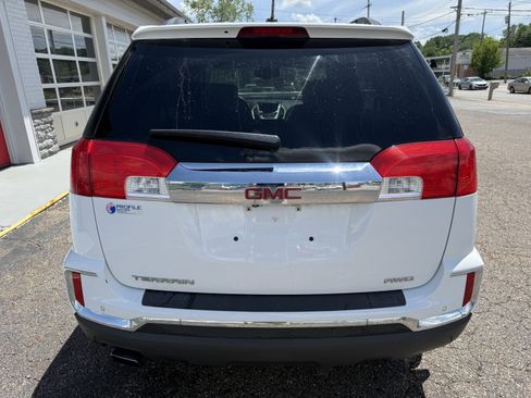 Used 2016 GMC Terrain SLE w/ Driver Alert Package I AWD/4WD image 4