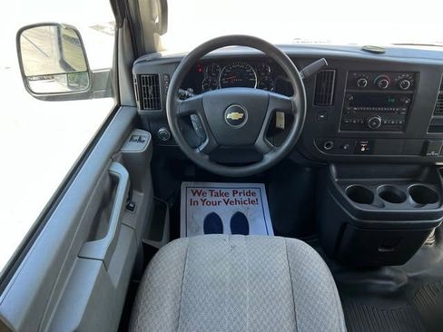 Used 2016 Chevrolet Express 2500 RWD image 19
