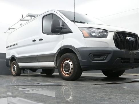 Used 2022 Ford Transit 250 Low Roof RWD image 9